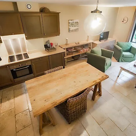 Holiday home Lovely In